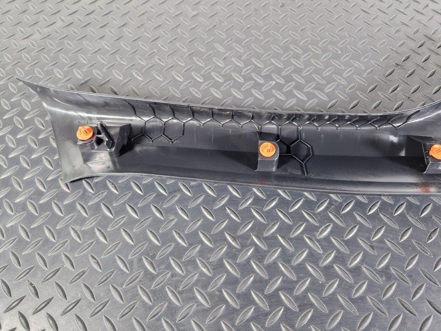 18-ON MERCEDES BENZ SPRINTER W907 FRONT LEFT A-PILLAR TRIM COVER A9076901000