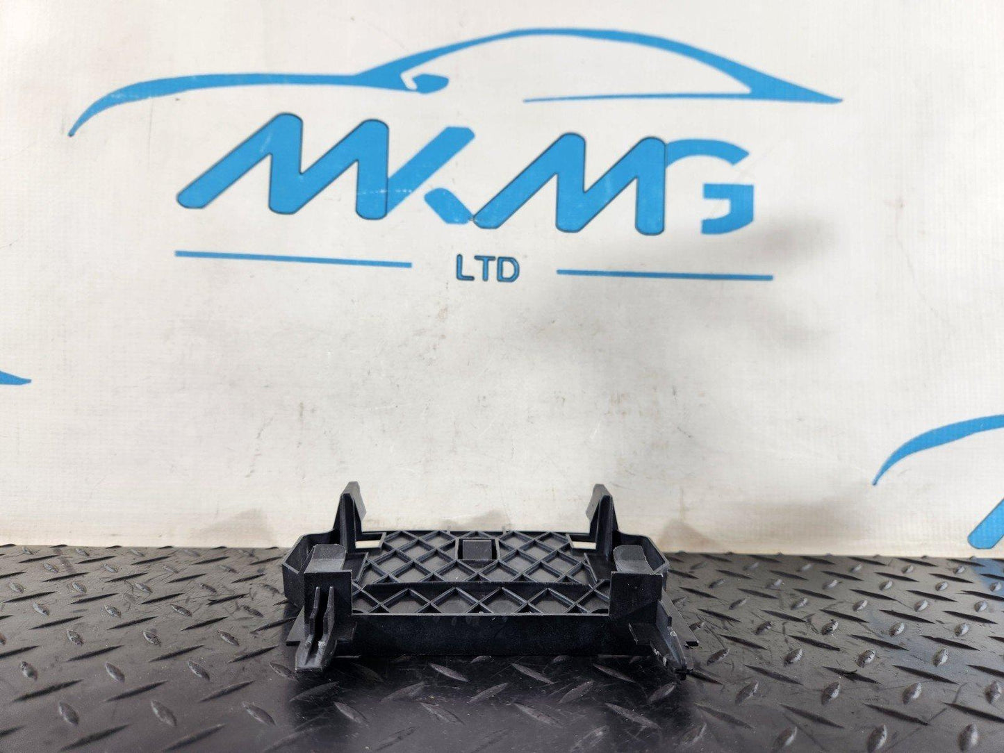 16-20 AUDI Q7 4M GENUINE ADBLUE MODULE BRACKET 4M0907361