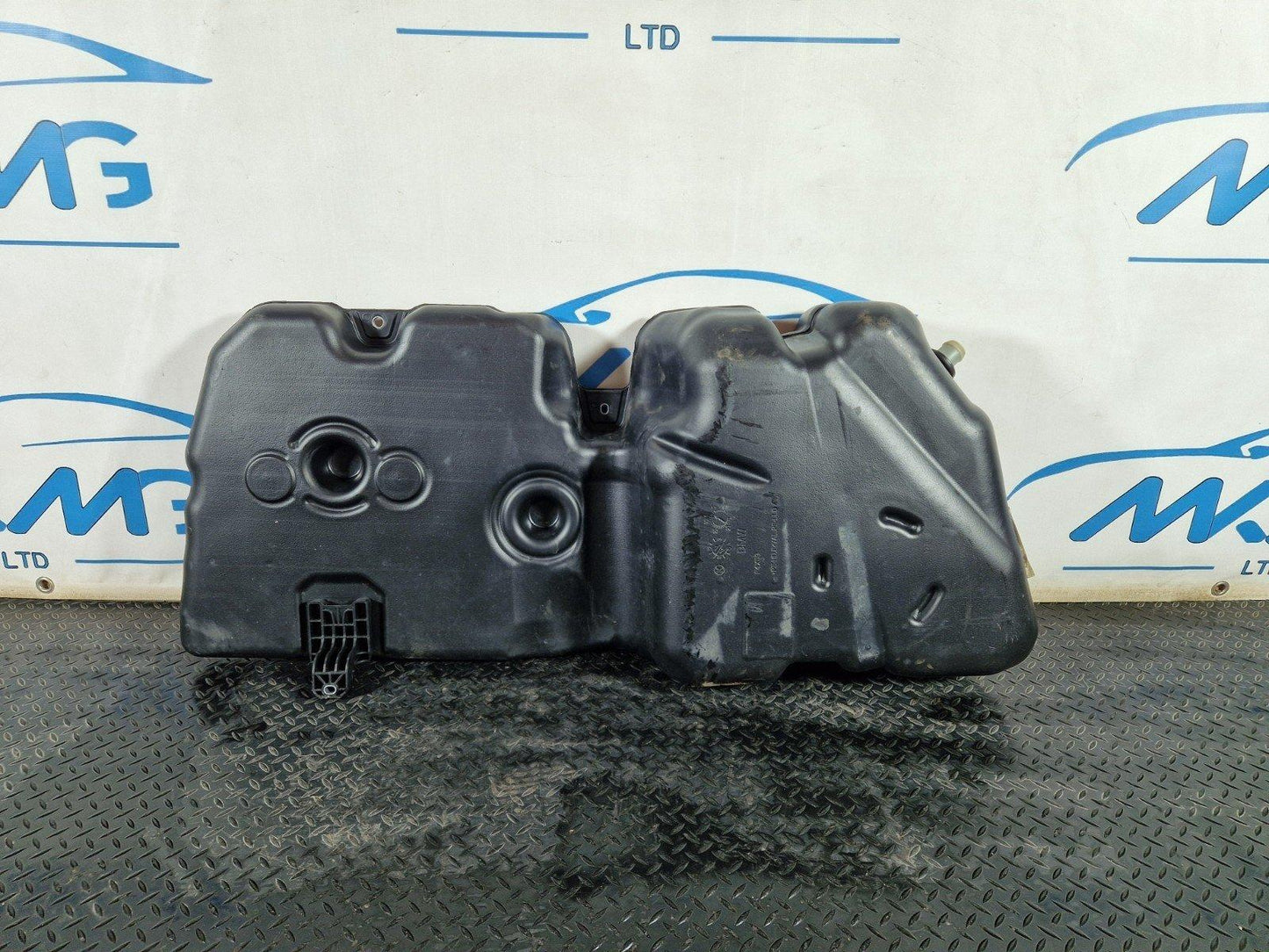16-22 BMW X1 F48 GENUINE DIESEL ENGINE FUEL TANK WITH PUMP 7348331