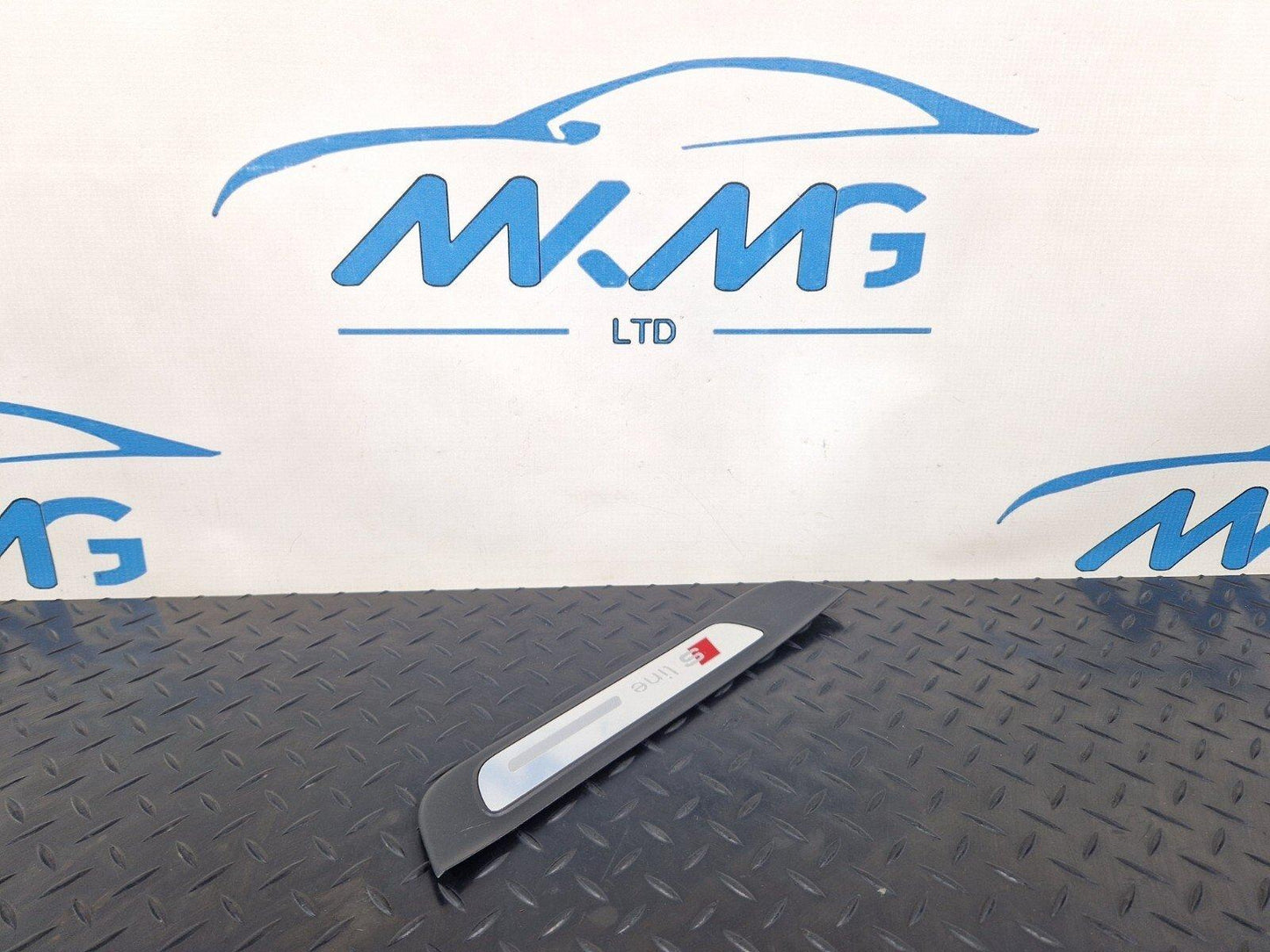 10-18 AUDI A7 4G S-LINE GENUINE REAR RIGHT SILL TRIM 4G8853376