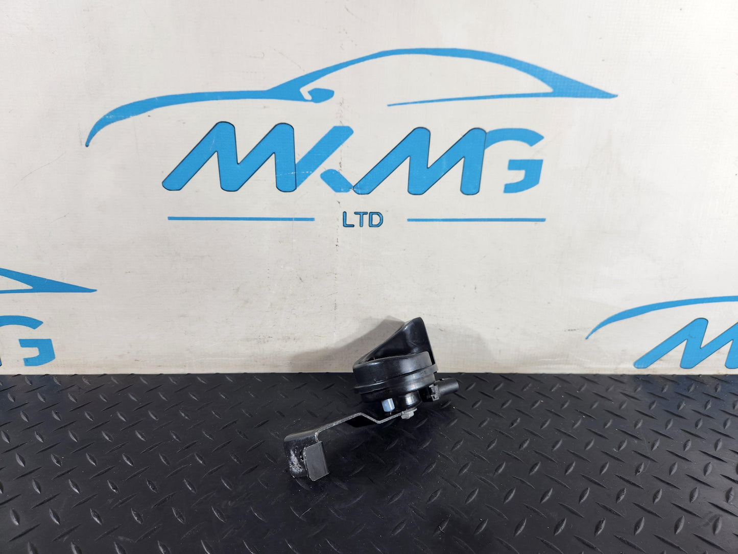 Audi A6 Allroad C7 Genuine Low Tone Horn 4G0951221