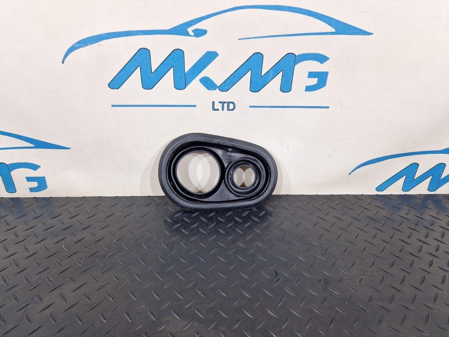 19-ON MERCEDES BENZ A CLASS W177 FUEL TANK FILLER NECK PIPE COVER A1774710200