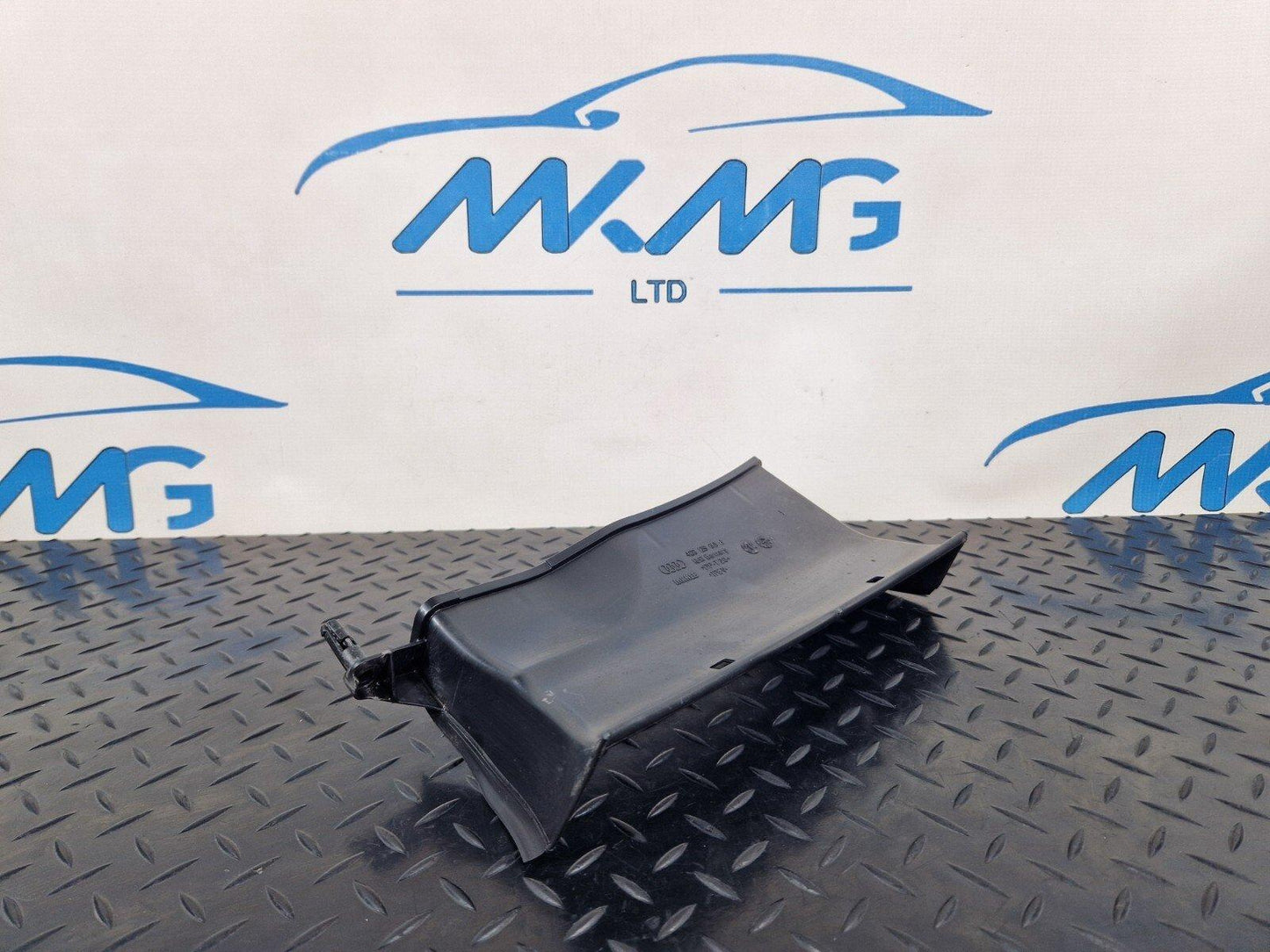 10-18 AUDI A7 4G S-LINE GENUINE AIR INTAKE DUCT TRIM COVER 4G0129618B
