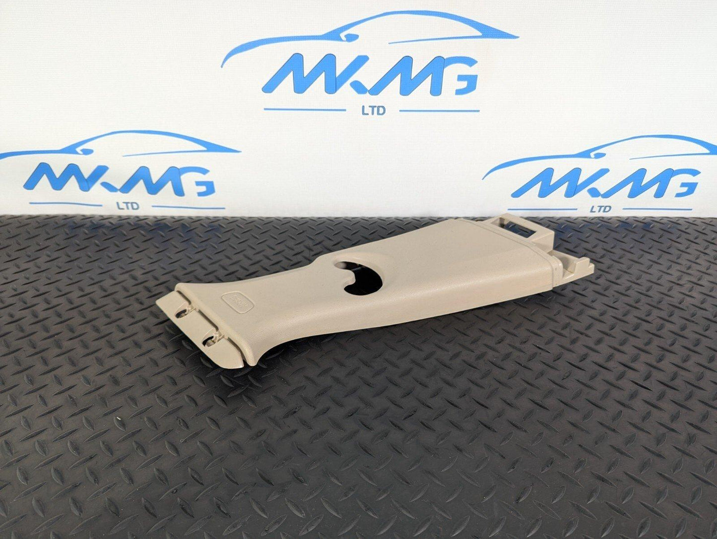 14-21 BMW 2 SERIES 218d GRAN TOURER F46 FRONT RIGHT SIDE B PILLAR TRIM 7329588