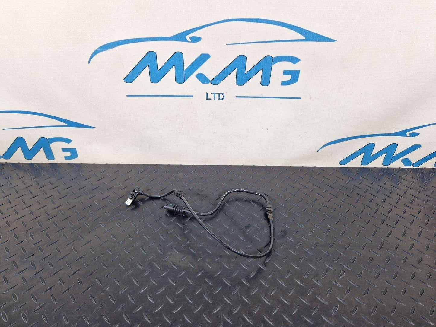 19-ON MERCEDES BENZ A CLASS W177 FRONT LEFT SIDE ABS  SPEED SENSOR A2475400500