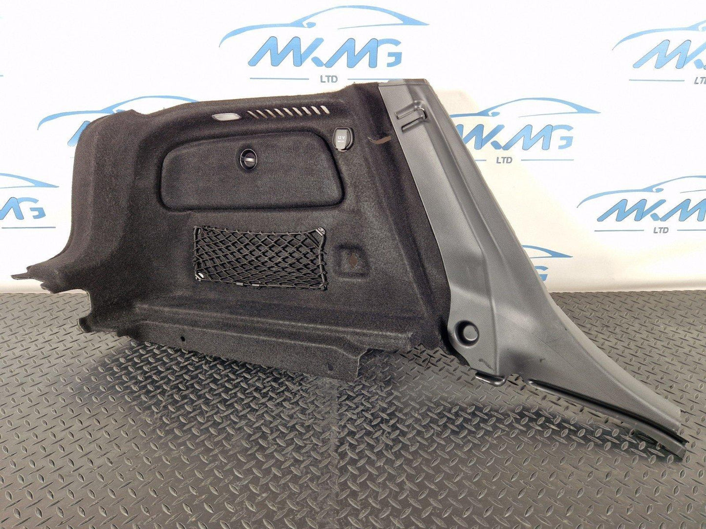 12-18 MERCEDES BENZ W176 GENUINE LEFT SIDE TRUNK BOOT TRIM A1766904700