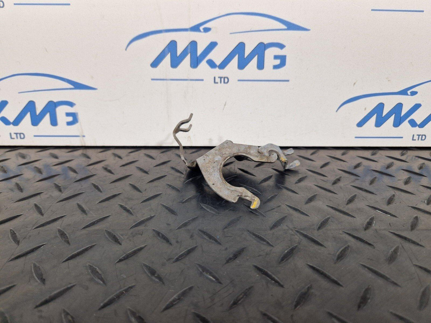 BMW 1 2 X1 X2 X3 SERIES BRAKE HOSE BRACKET LEFT SIDE F40 F44 F48 G01 G02 6854967