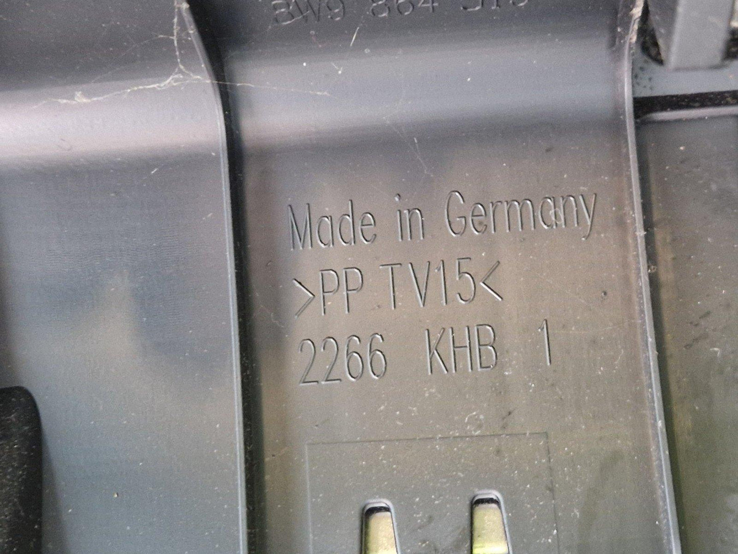 16-19 AUDI A4 B9 SPORT OEM LOADING INTERIOR TAILGATE TRUNK LOCK COVER 8W9864513