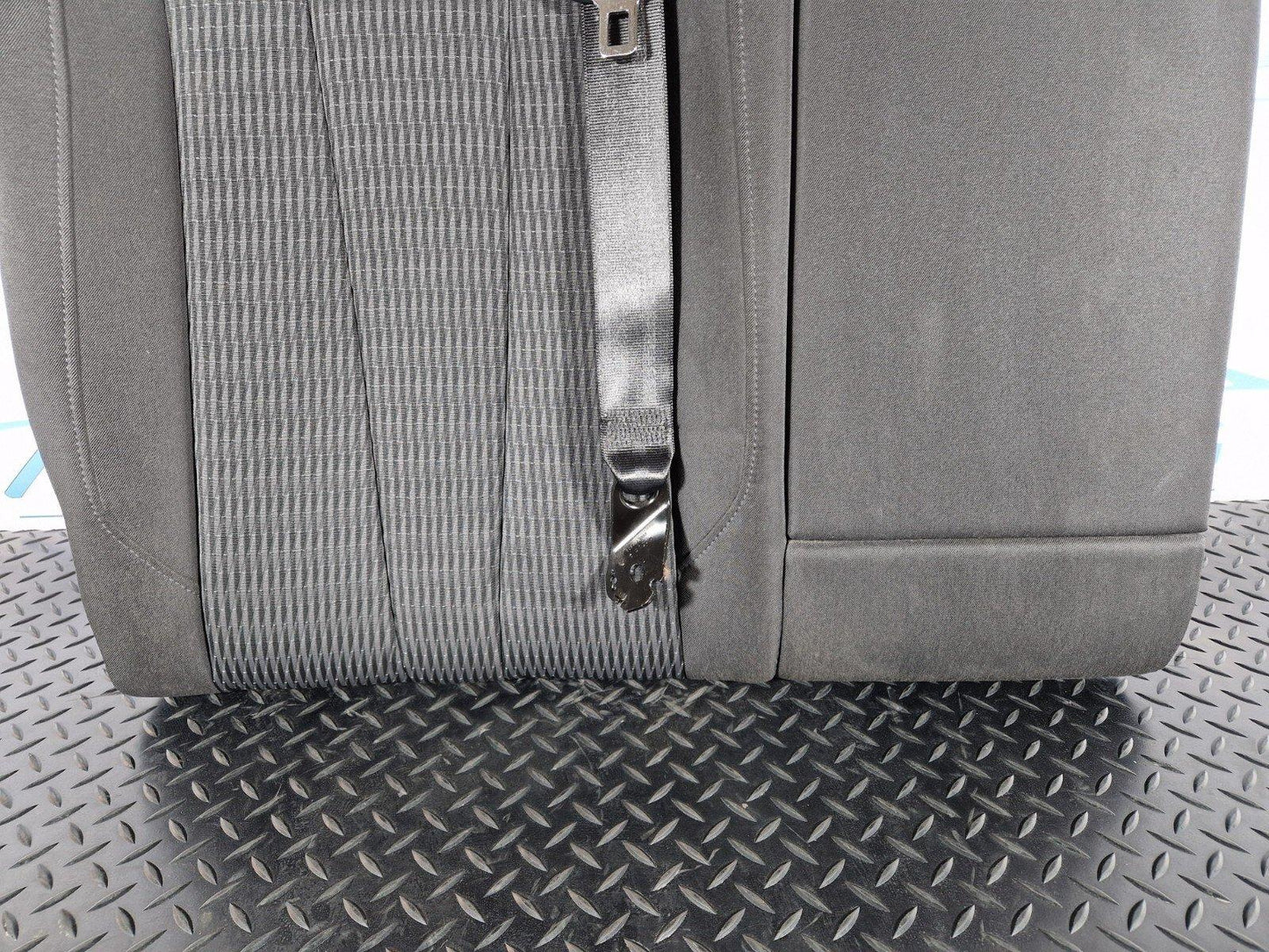 16-19 AUDI A4 B9 REAR RIGHT O/S DRIVER SIDE CLOTH SEAT BACKREST & ARMEST