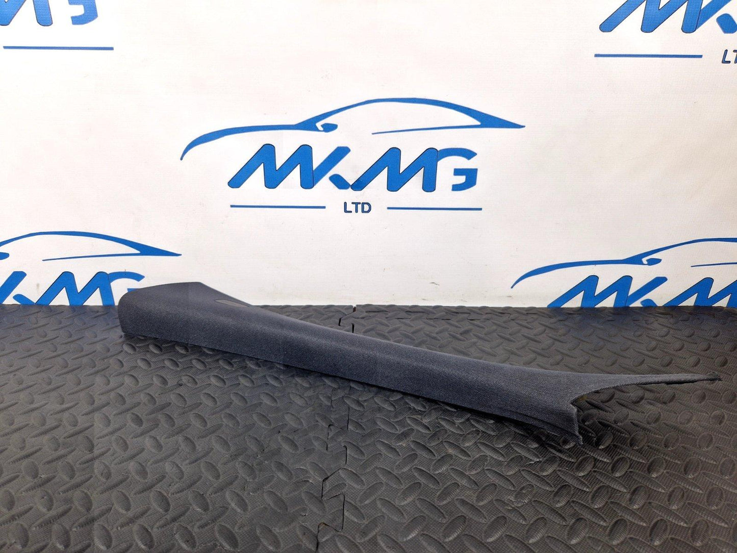 12-18 MERCEDES BENZ W176 PASSENGER SIDE A PILLAR COVER TRIM A1766900025