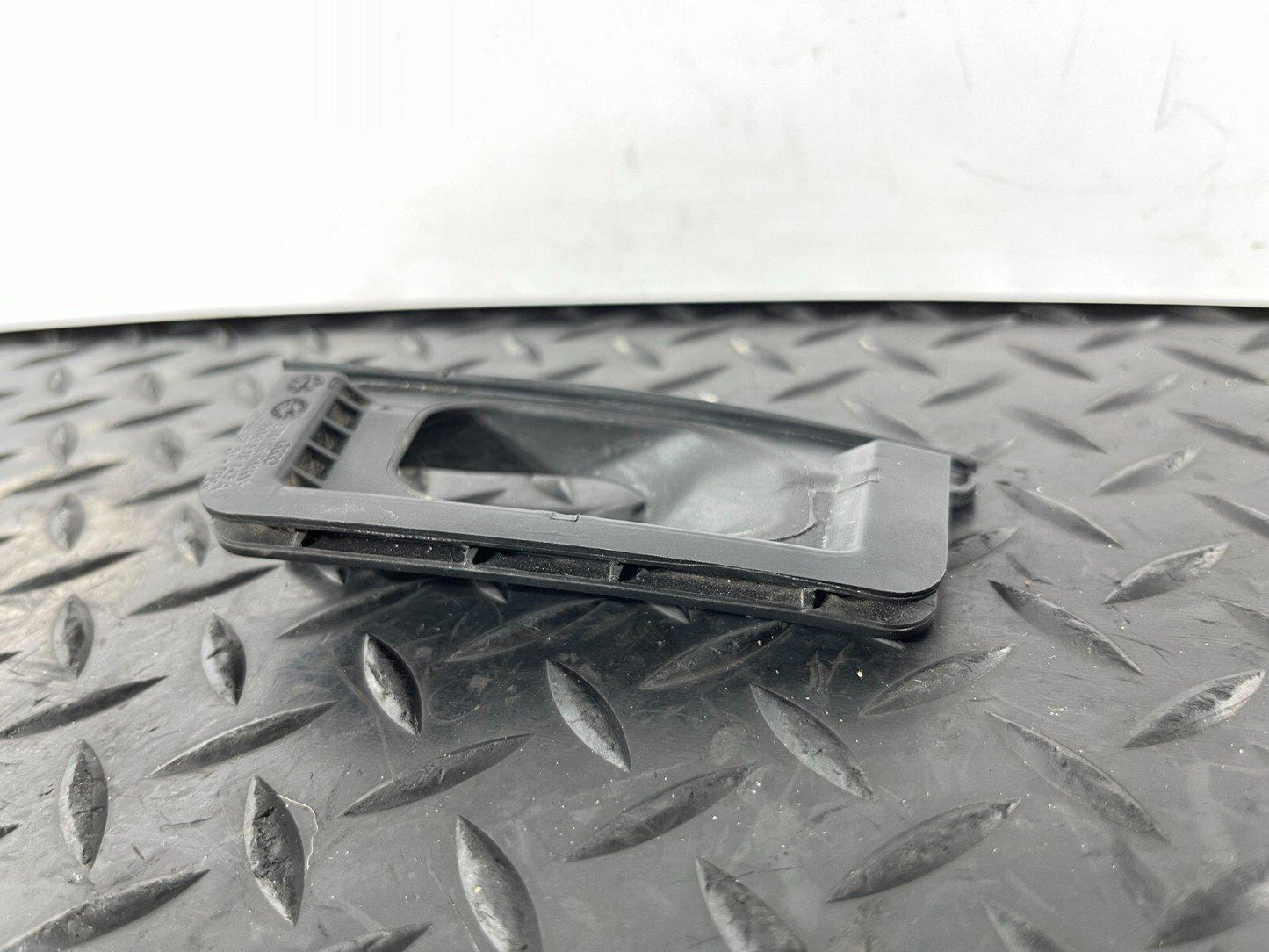 16-19 AUDI A4 B9 GENUINE FRONT LEFT REINFORCEMENT BEAM SEAL 8W0819143A