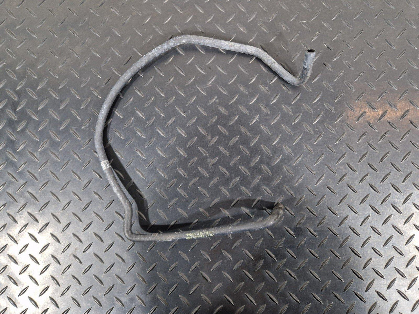 12-18 AUDI A6 C7 GENUINE RIGHT HALOGEN HEADLIGHT DRAIN HOSE 4G0941718