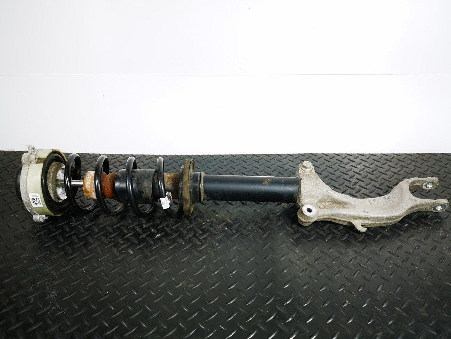 16-19 AUDI A4 B9 GENUINE FRONT LEFT N/S SHOCK ABSORBER 8W0413031T 8W0031T