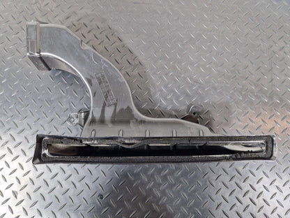 18-ON MERCEDES BENZ SPRINTER  W907 DASHBOARD AIR DUCT A9078304701