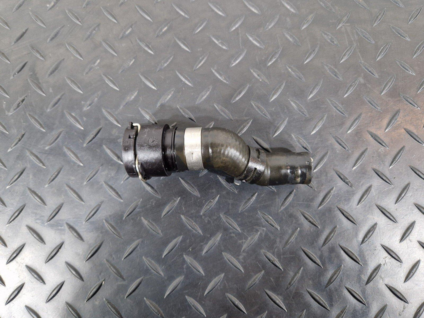 12-17 AUDI S5 CONVERTIBLE GENUINE ENGINE COOLANT HOSE PIPE S0000379