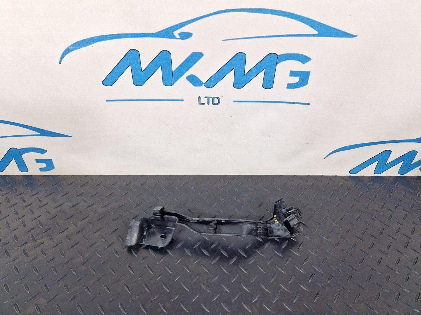 14-21 MERCEDES BENZ C200 W205 OEM GENUINE CABLE DUCT BRACKET A2055462180