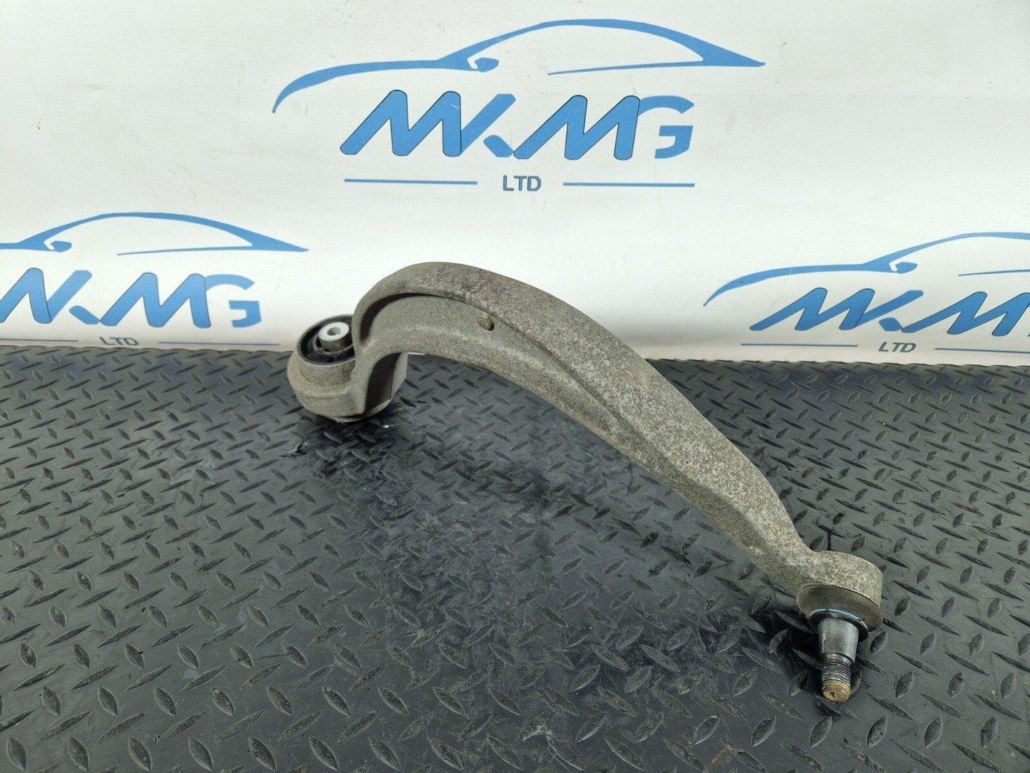 12-18 AUDI A6 C7 GENUINE  LOWER CONTROL ARM FRONT LEFT 4G0407695