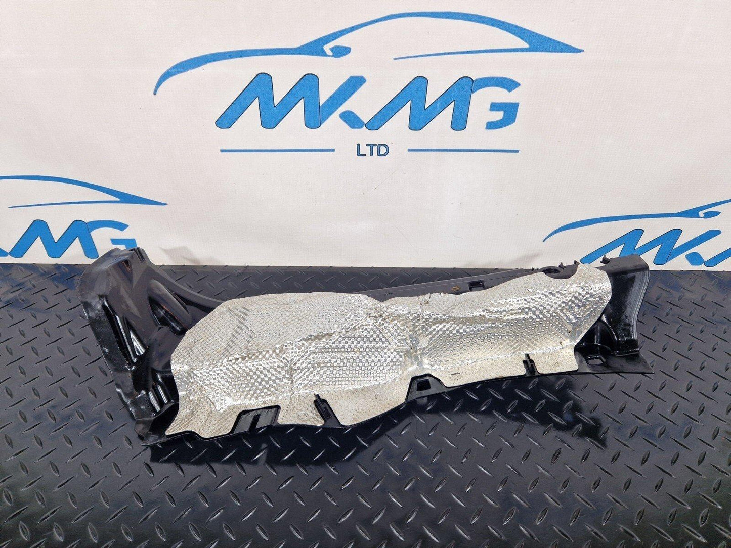 19-ON MERCEDES BENZ B CLASS W247 ENGINE BAY PARTITION HEAT SHIELD RIGHT SIDE