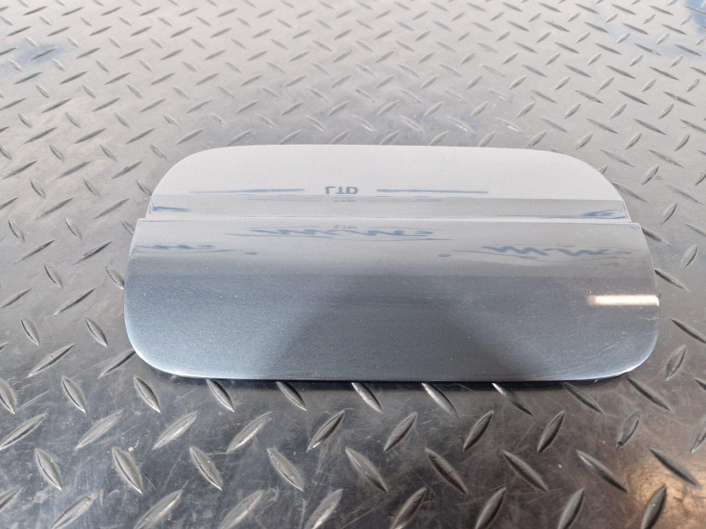 16-19 AUDI A4 B9 GENUINE FUEL DOOR IN GREY 8W0809907 LX7L