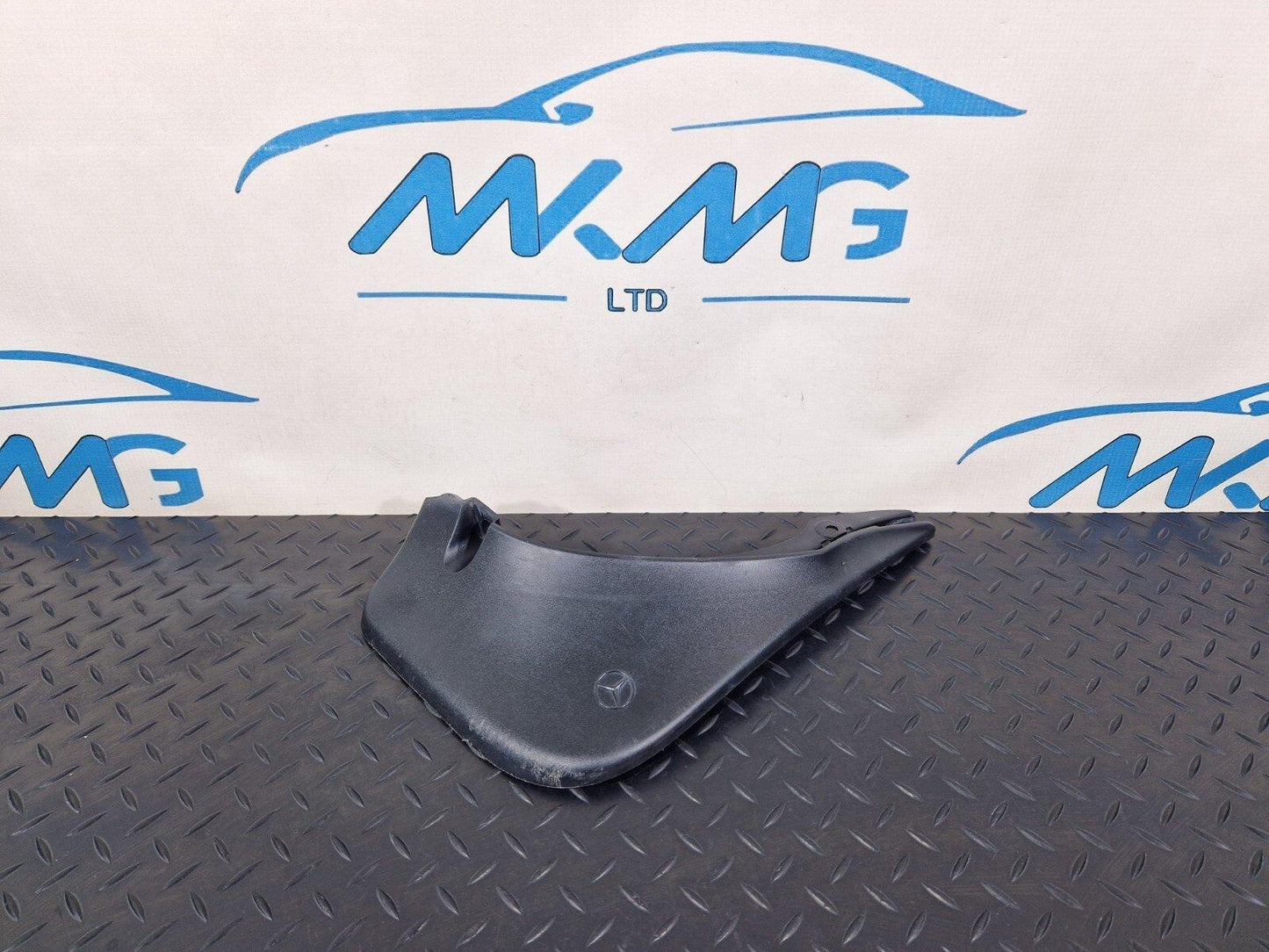 14-21 MERCEDES BENZ C200 W205 SALOON/ESTATE REAR MUD FLAP O/S/N/S A2058900178