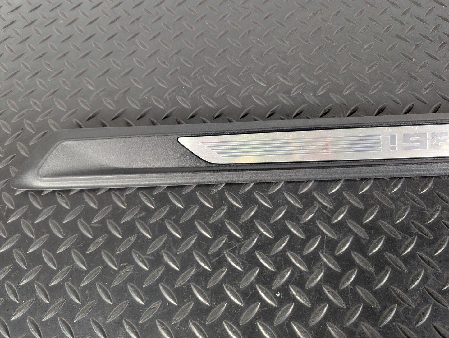 BMW 2 SERIES F22 M SPORT GENUINE DOOR SILL KICK PLATE FITS LEFT & RIGHT 8059061