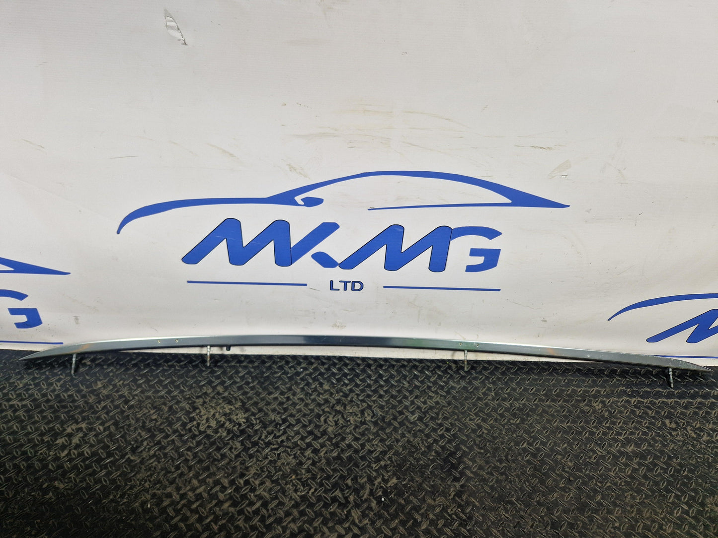 Audi A4 B9 Left Side Roof Rail Rack Genuine 8W9860022