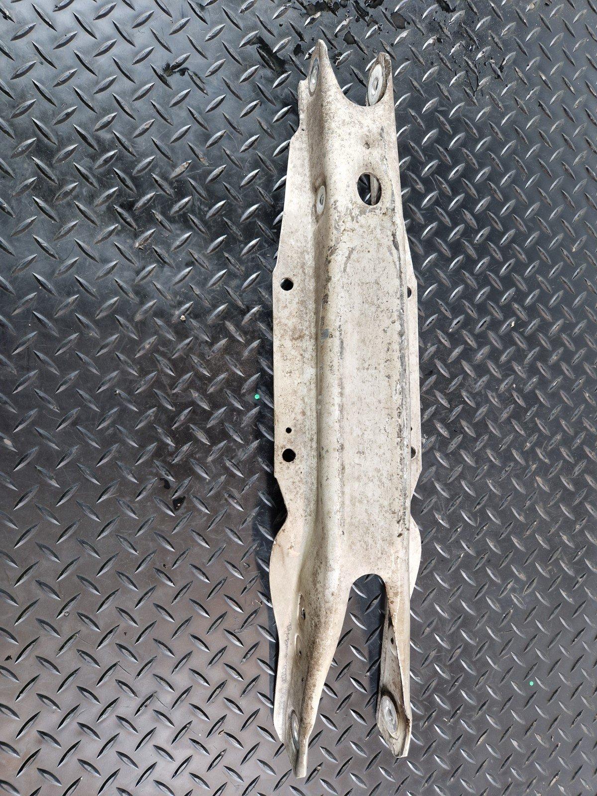 19-ON MERCEDES BENZ B CLASS W247 PASSENGER SIDE REAR TRAILING ARM A1773521700