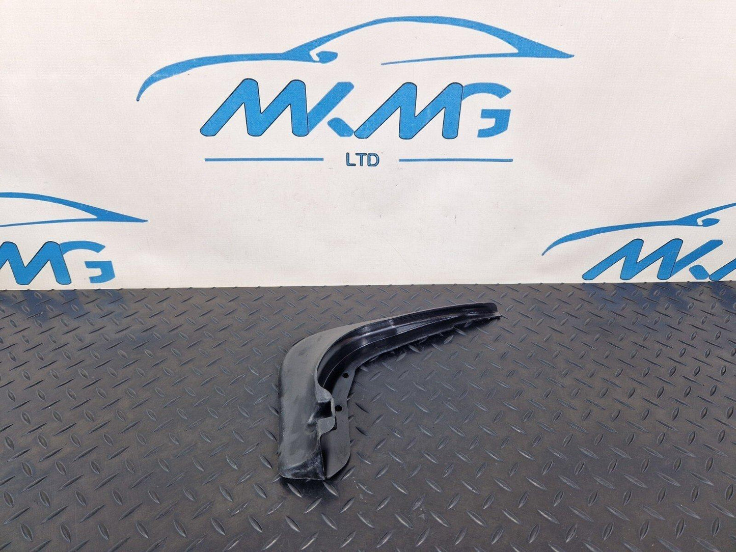 14-21 MERCEDES BENZ C200 W205 FRONT MUD FLAP SPLASH GUARD A2058900078