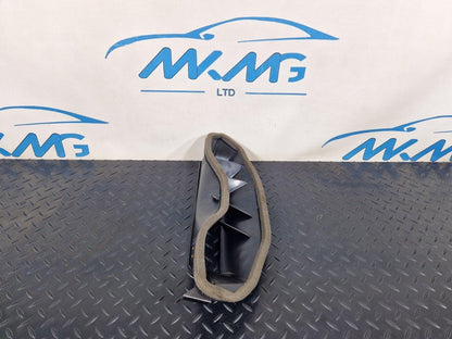 16-19 AUDI A4 B9 GENUINE DASHBOARD AIR VENT TRIM 8W2858431