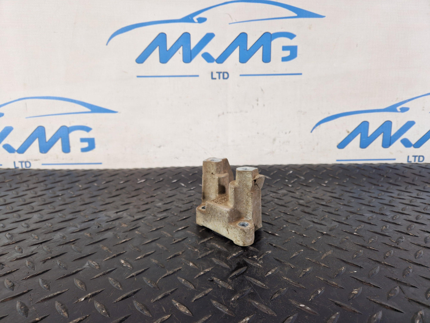 Range Rover Evoque L551 2.0 Petrol Exhaust Pipe Mounting Bracket K8D2-5K291-AB