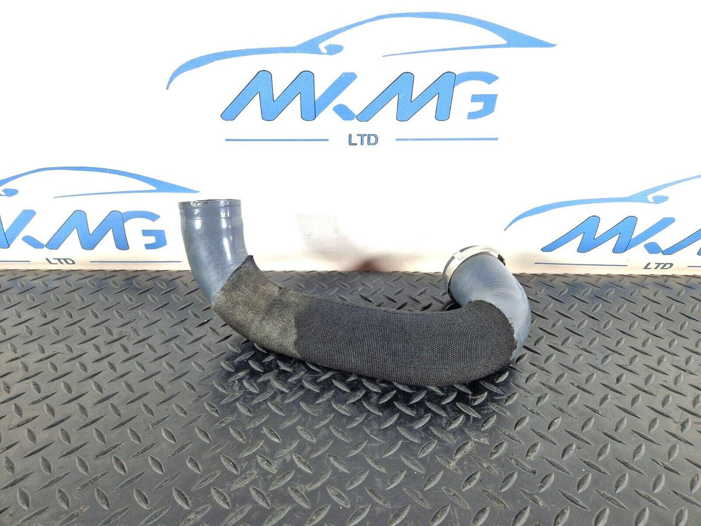 16-19 AUDI A4 AVANT B9 S-LINE DIESEL INTERCOOLER HOSE PIPE 8W0145738B