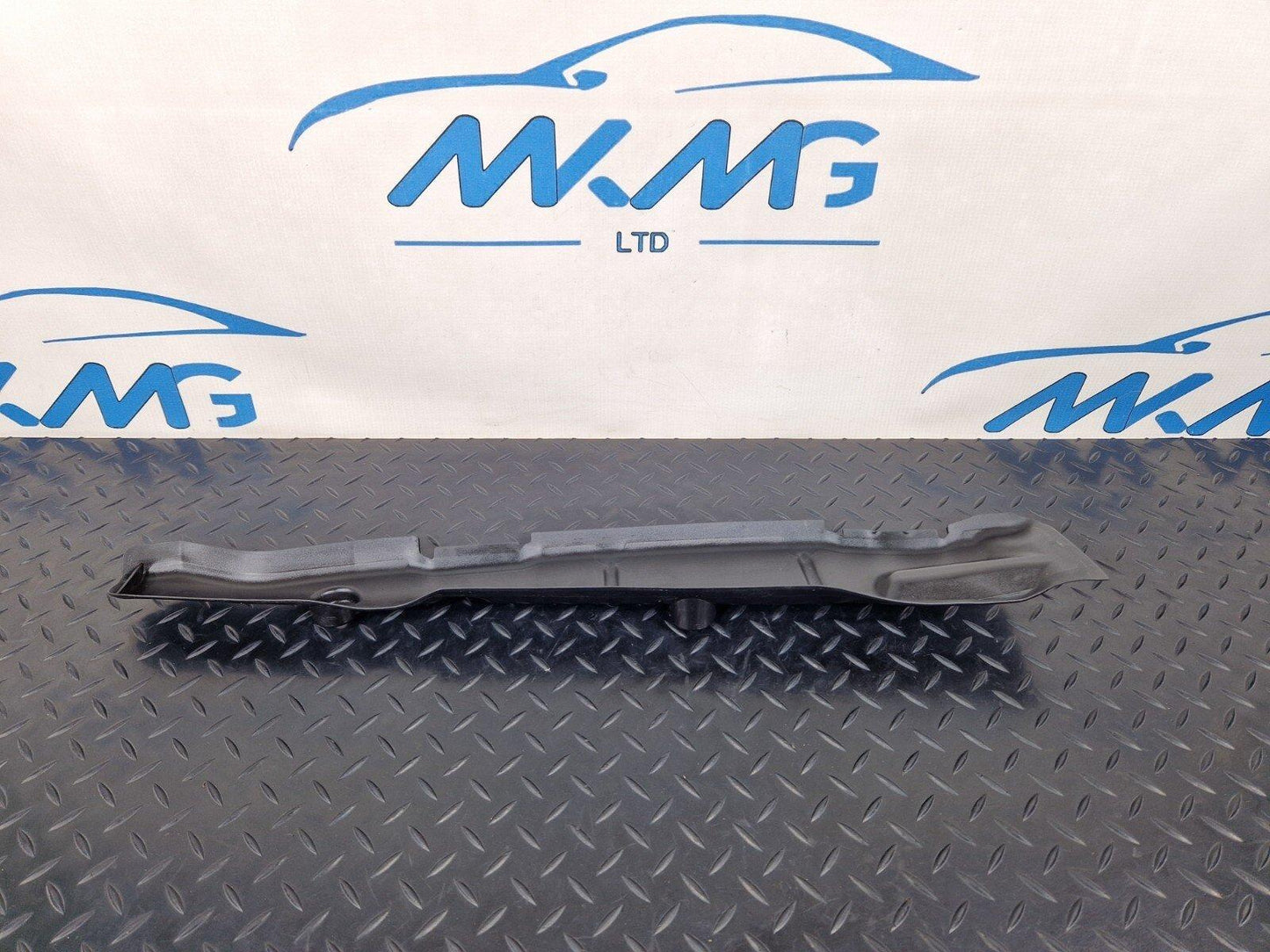 16-19 AUDI A4 B9 GENUINE FRONT LEFT SIDE WING FENDER COVER 8W0821111