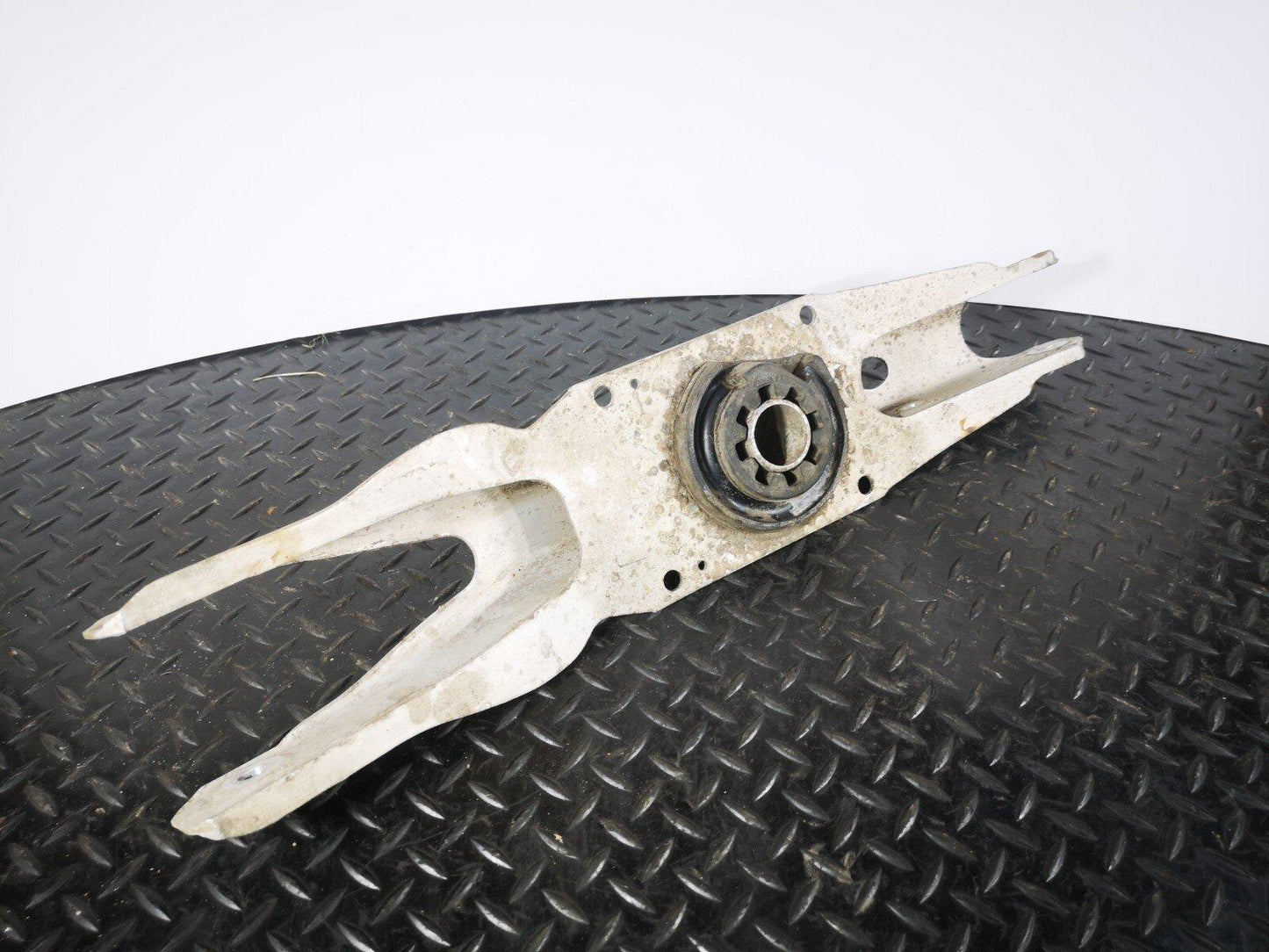 MERCEDES A B CLA W246 W176 C117 REAR LOWER CONTROL ARM SPRING LINK A2463520202