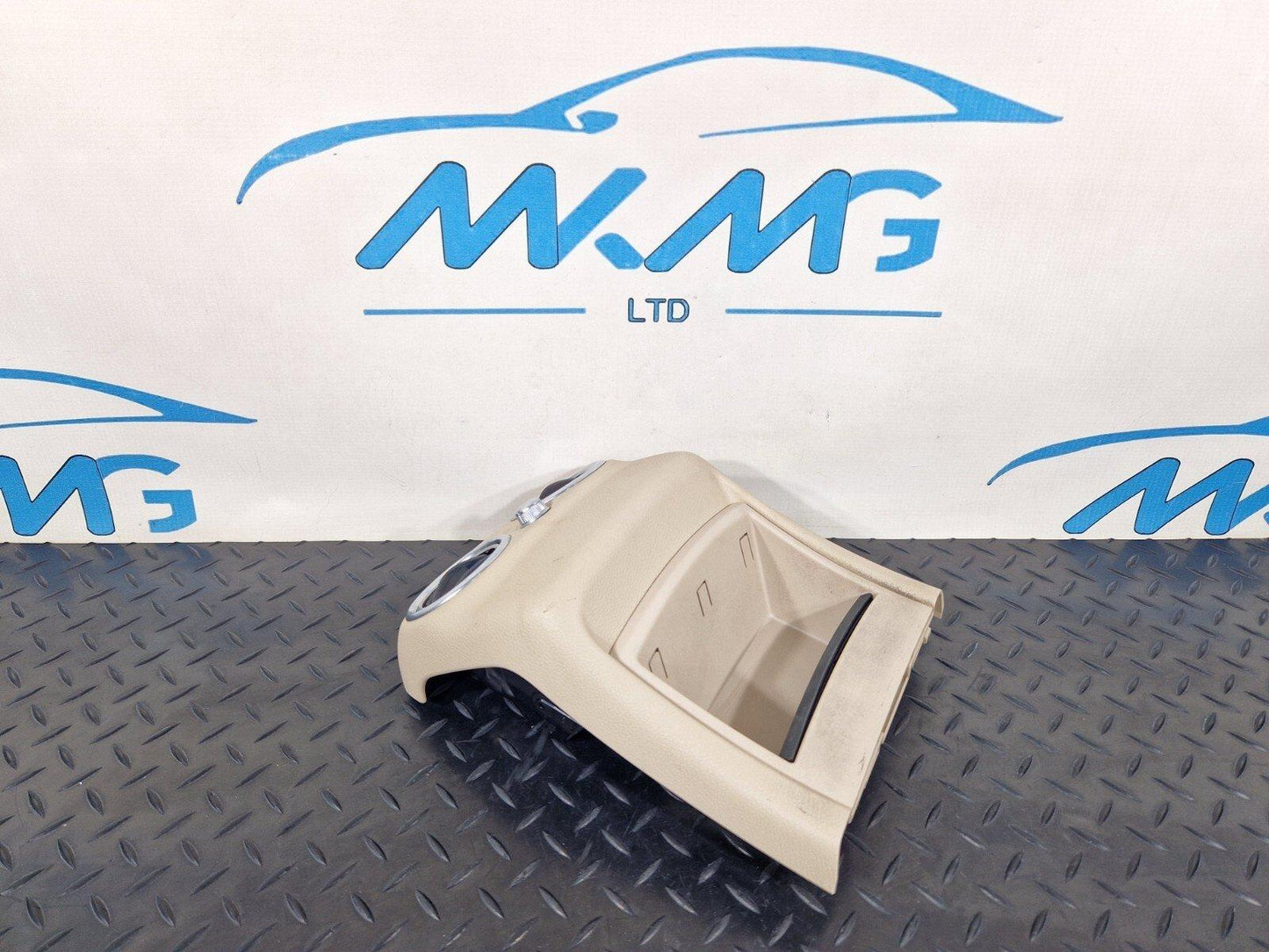 14-21 MERCEDES-BENZ C250D W205 CENTER CONSOLE REAR DUAL AIR VENT A2058300501