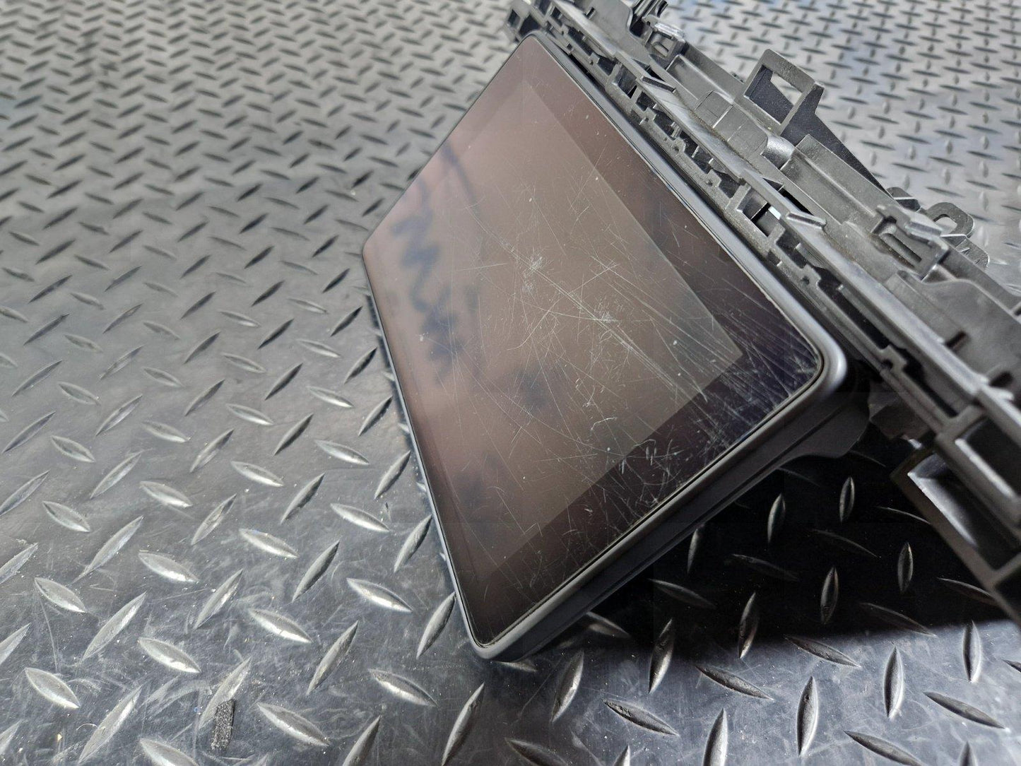 16-19 AUDI A4 B9 GENUINE SAT NAV DISPLAY MMI SCREEN 8W2919604