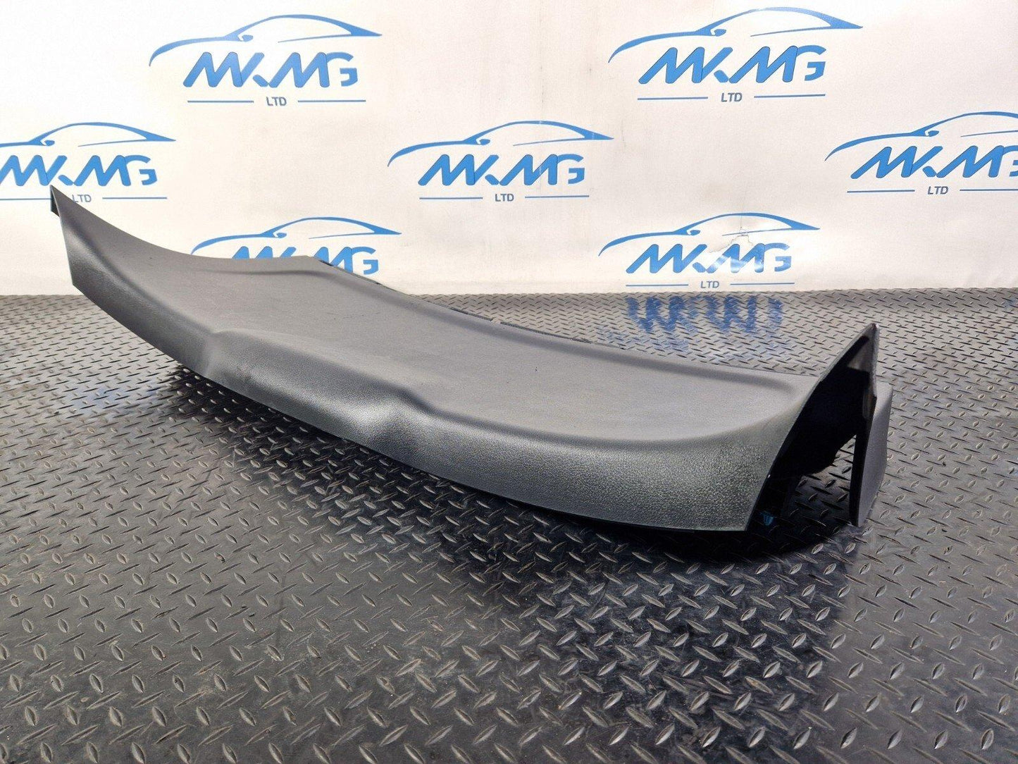19-ON MERCEDES BENZ B CLASS W247 TAILGATE BOOT PANEL COVER TRIM A2477402300