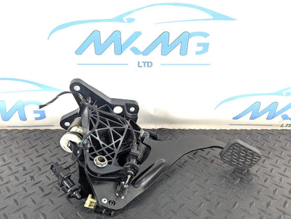 13-19 MERCEDES BENZ CLA C117 GENUINE CLUTCH PEDAL & MASTER CYLINDER A2462900312