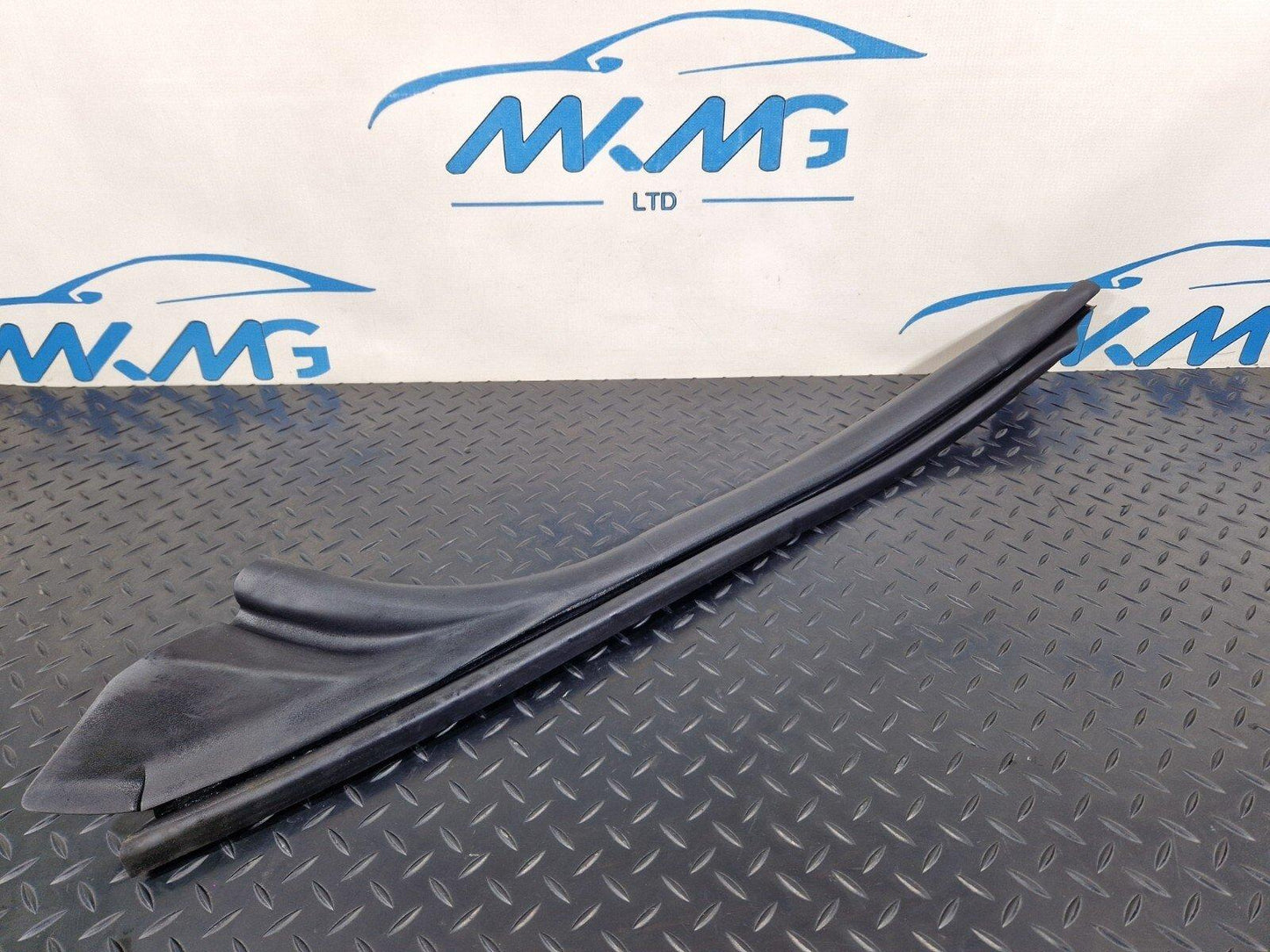 16-24 AUDI A5 F5 FRONT RIGHT INNER UPPER DOOR SEAL RUBBER 8W7831722B