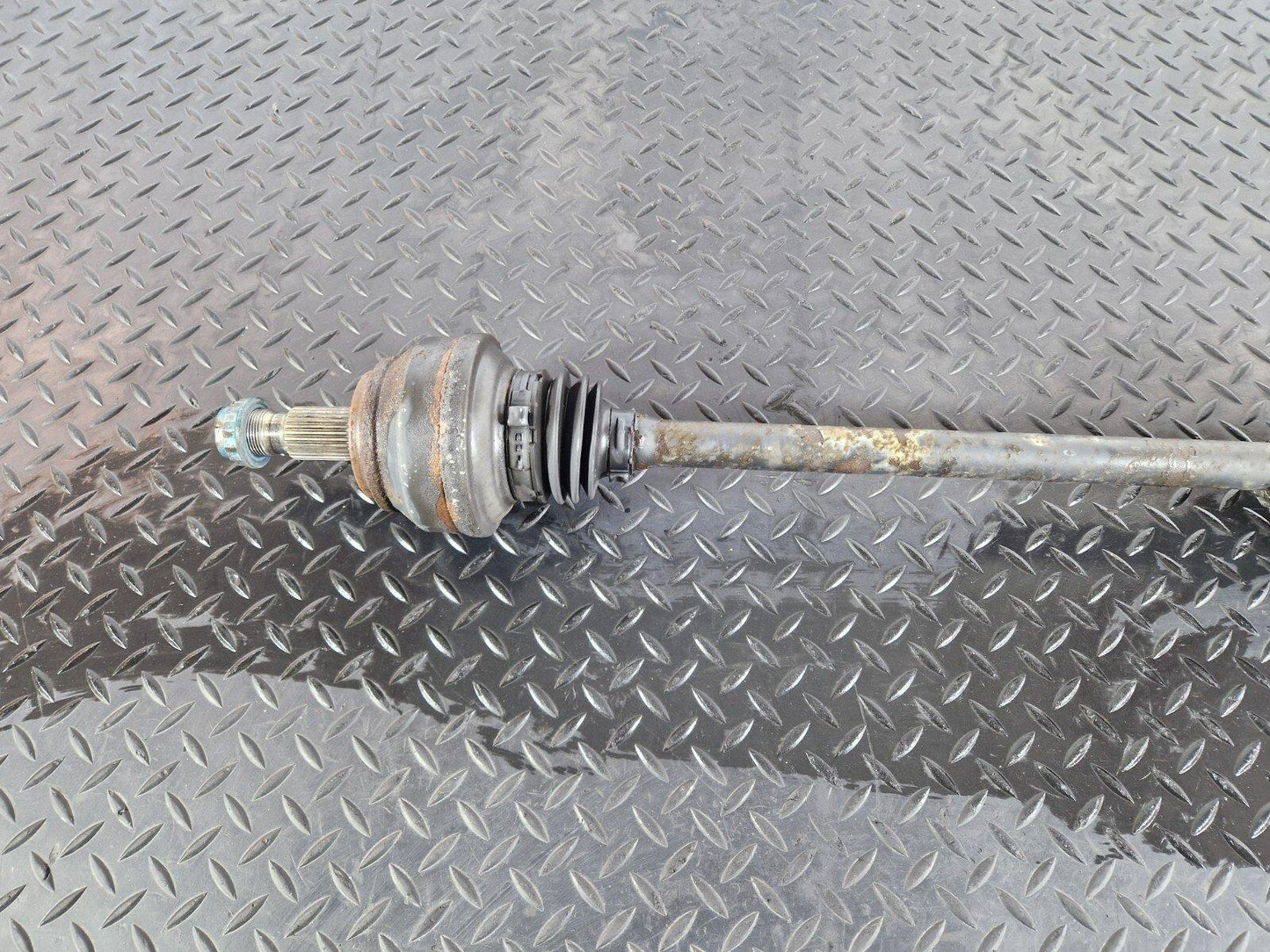 14-21 MERCEDES BENZ C300h W205 DRIVER SIDE RIGHT REAR DRIVESHAFT A2113570091