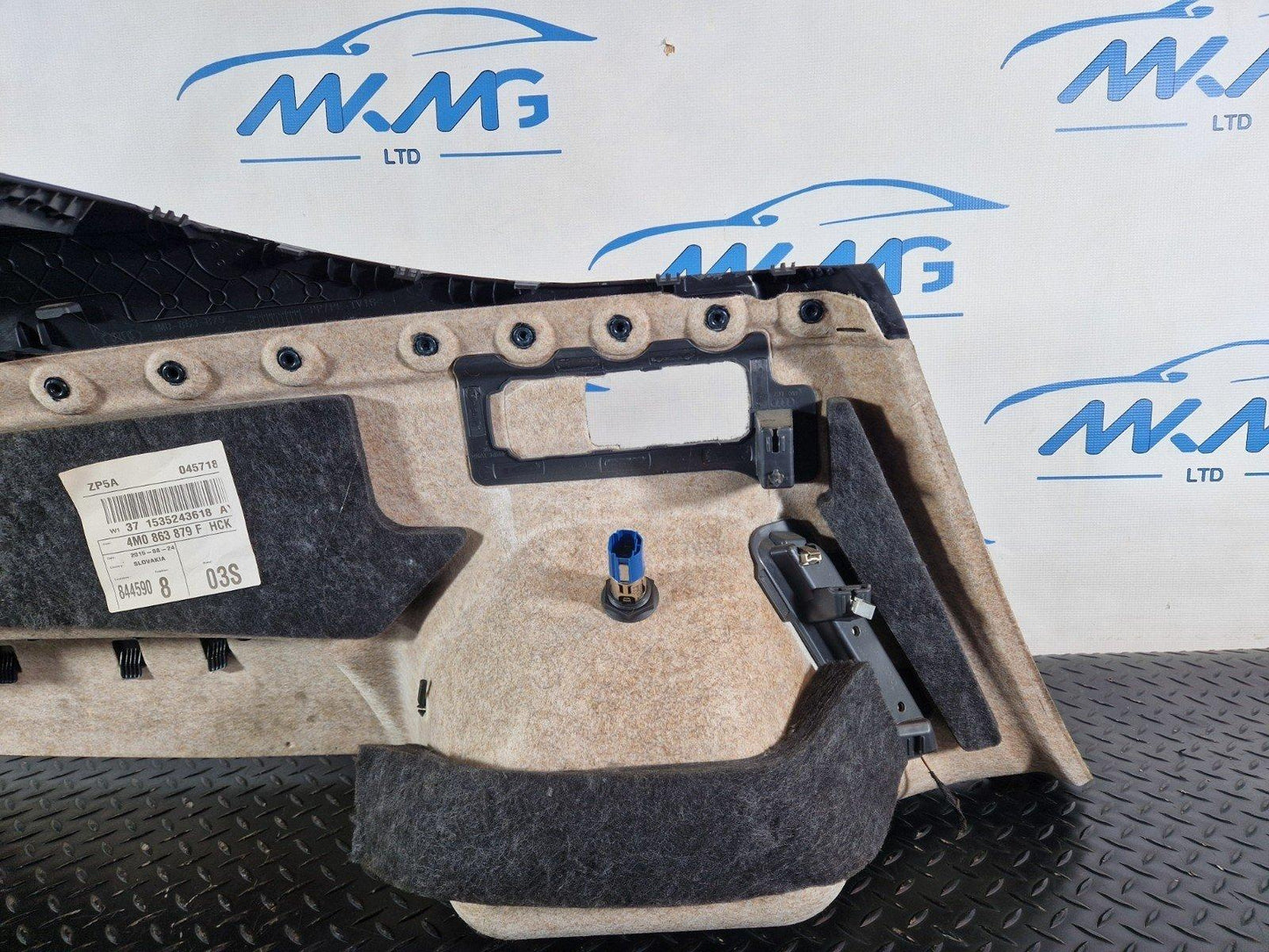16-20 AUDI Q7 4M REAR LEFT N/S/R GENUINE BOOT TRIM PANEL COVER 4M0863879F