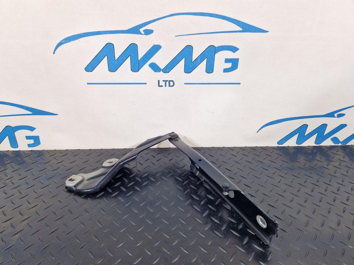 10-18 AUDI A7 4G S-LINE FRONT HOOD BONNET DRIVERS RIGHT SIDE HINGE 4G8823302D