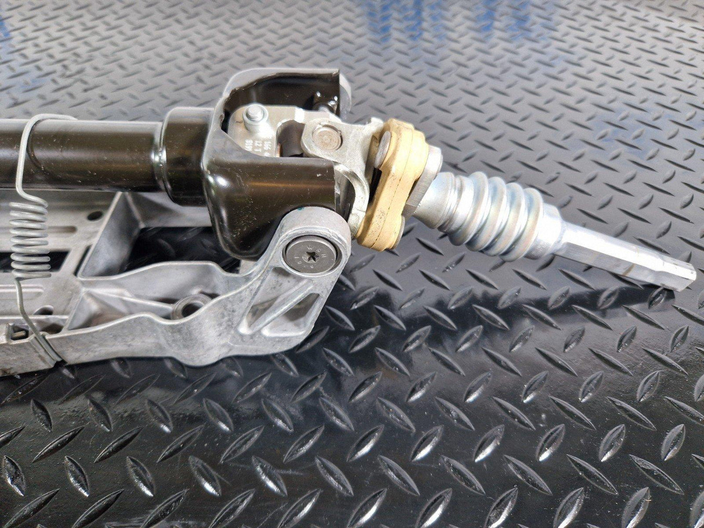 11-19 MERCEDES BENZ ML W166 GENUINE STEERING COLUMN A1664601216
