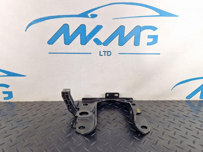 18-ON MERCEDES BENZ A CLASS W177 MAIN FLOOR LEFT SIDE N/S HOLDER BRACKET MOUNT