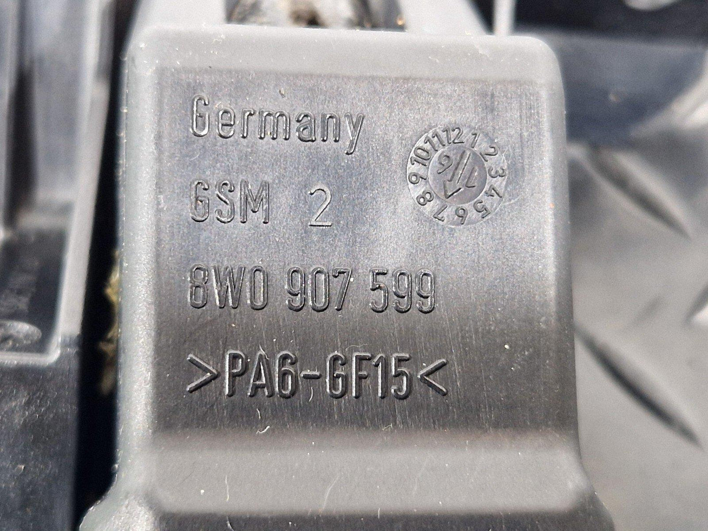 16-19 AUDI A4 AVANT B9 S-LINE GENUINE DIESEL FUSE BOX SET 8W0907285