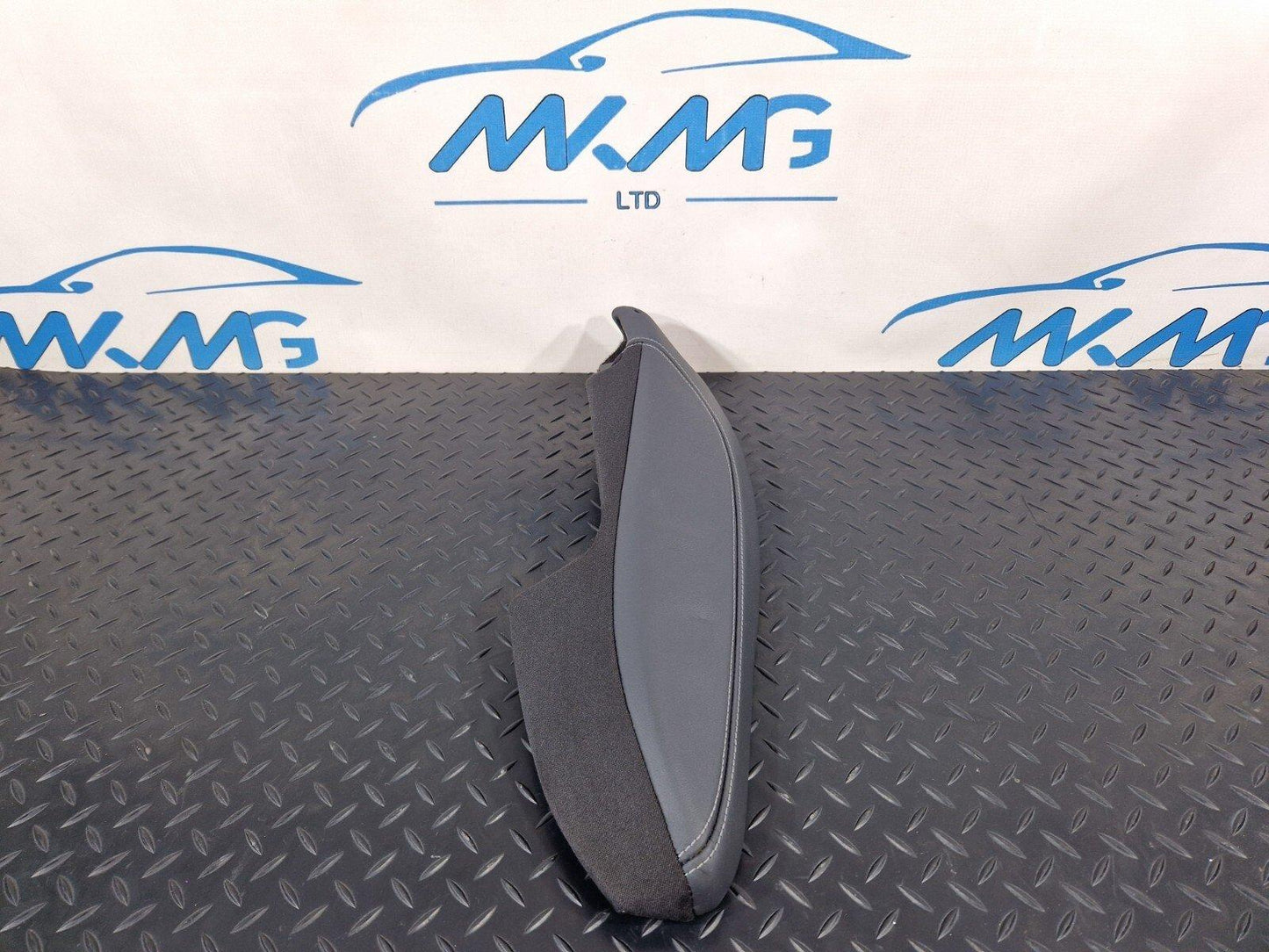 16-24 AUDI A5 F5 GENUINE SEAT TRIM REAR RIGHT 8W785704CGKU