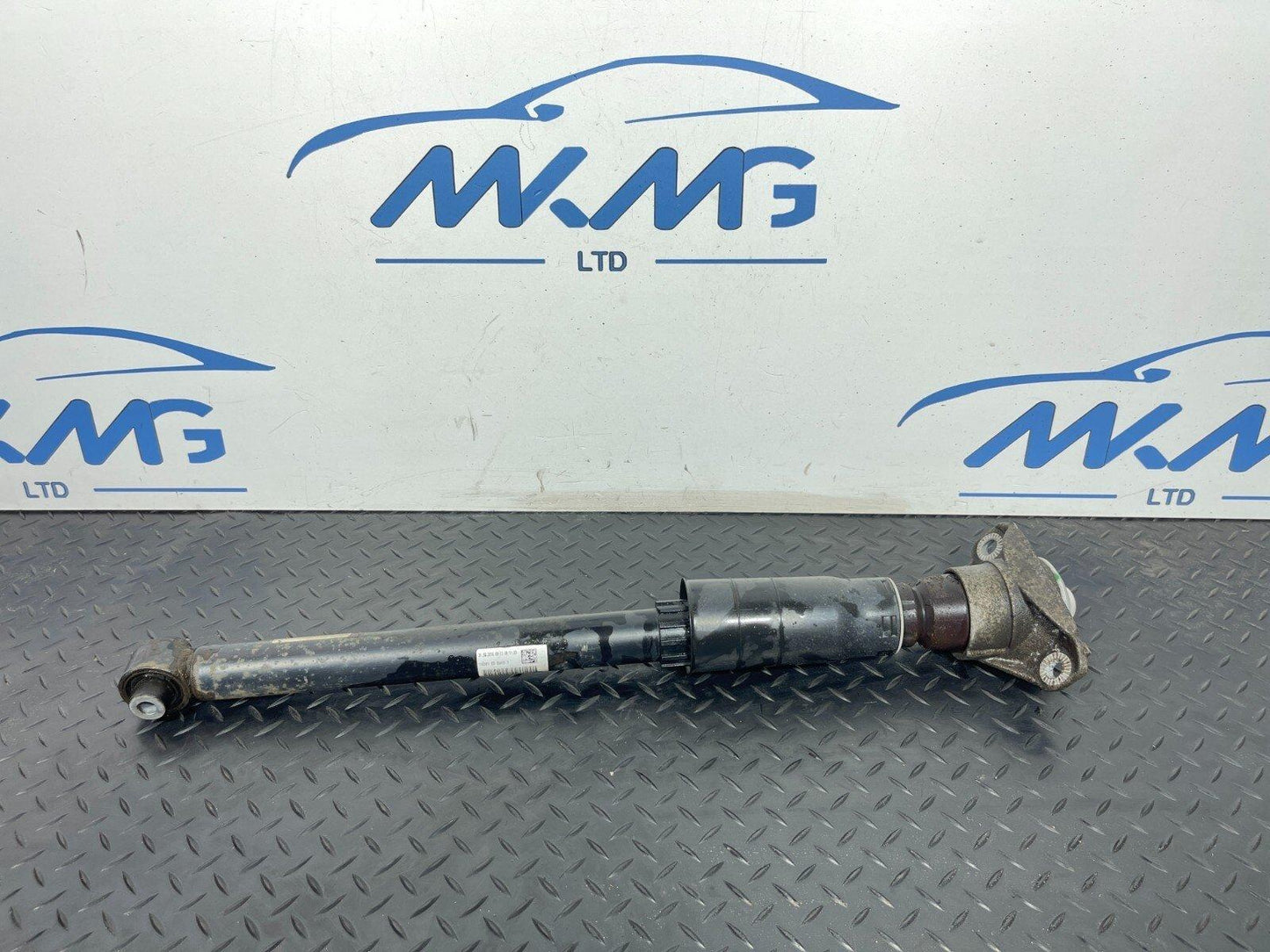 16-19 AUDI A4 B9 REAR SHOCK ABSORBER 8W0513035AB 8W0513028AA
