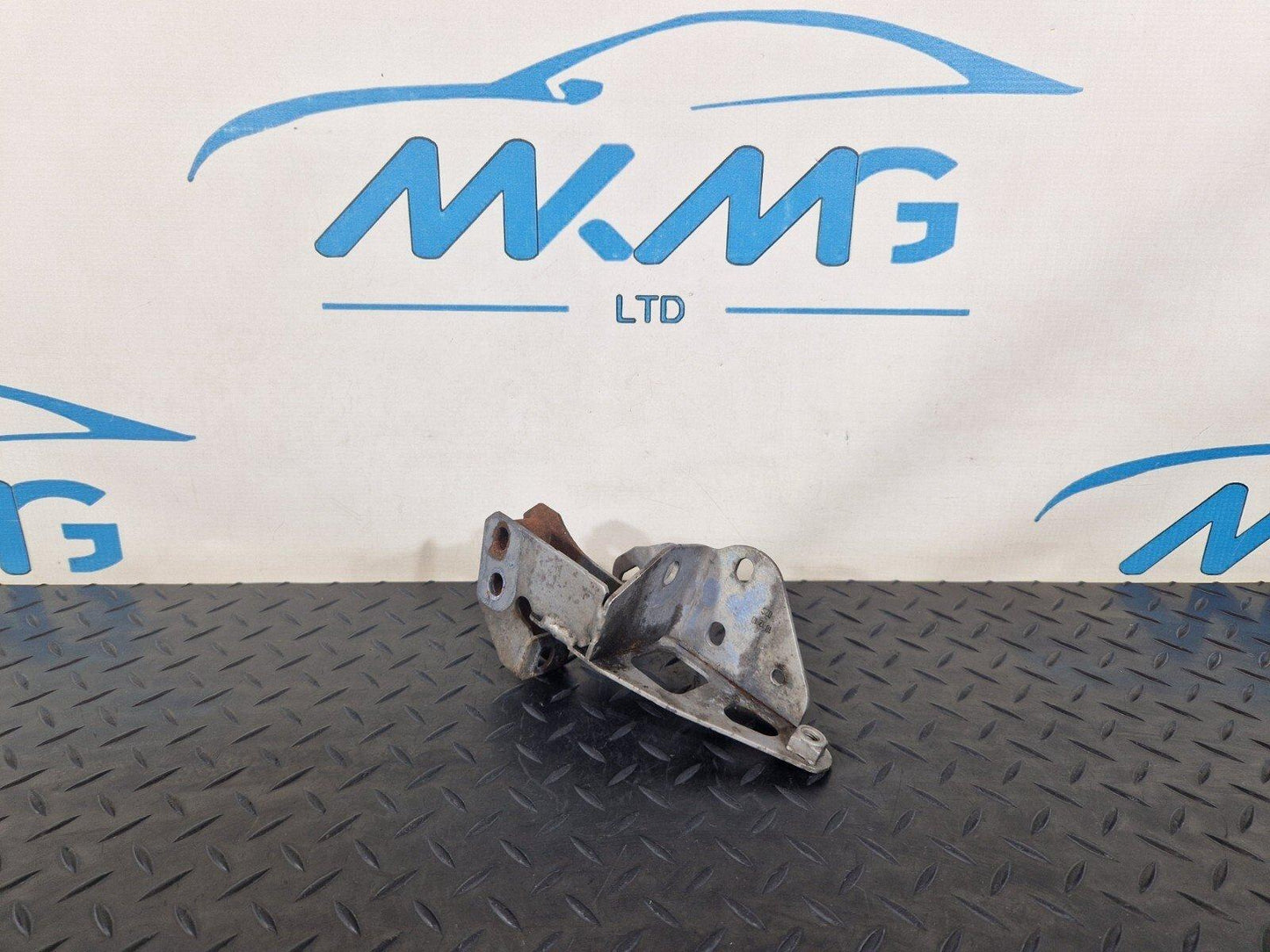 10-17 AUDI A8 4H FRONT RIGHT O/S UNDERRUN BAR BRACKET MOUNT 4H0399656B