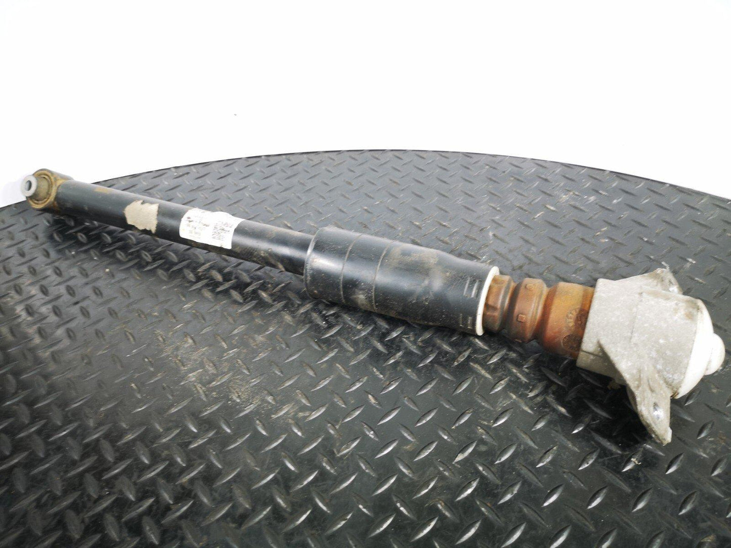 16-19 AUDI A4 B9 V6 3.0TDI REAR LEFT OR RIGHT SIDE SHOCK ABSORBER 8W9035E