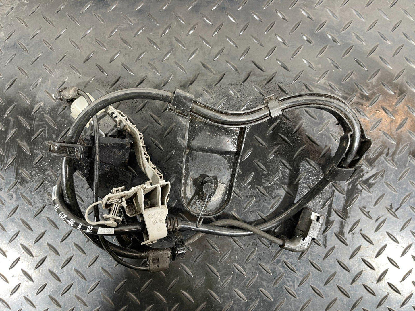 19-ON MERCEDES A CLASS EQ W177 V177 NEARSIDE REAR ABS WIRING LOOM A2475401100