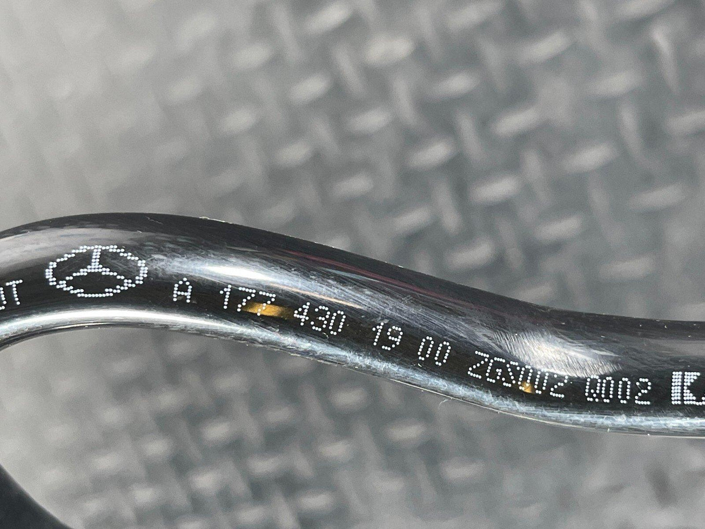 19-ON MERCEDES BENZ A CLASS W177 V177 EQ A250e Vacuum Hose A1774301900
